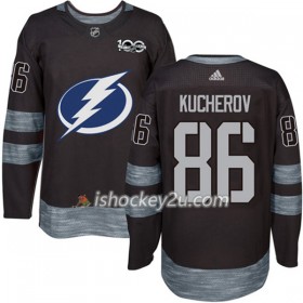 Mænd NHL Tampa Bay Lightning Trøje Nikita Kucherov 86 1917-2017 100th Anniversary Adidas Sort Authentic